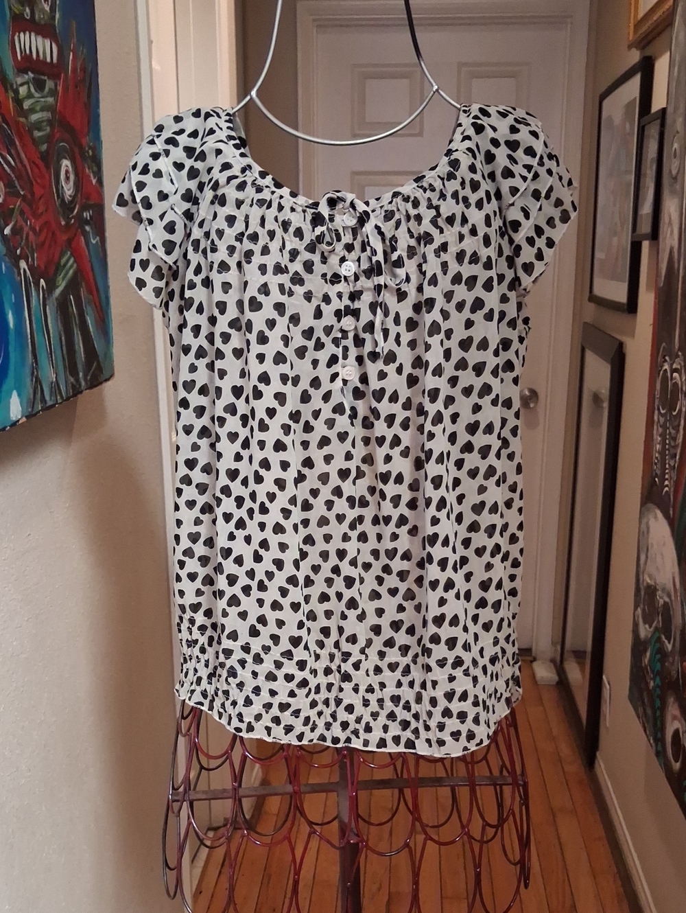 Black & White Heart-Print Peasant Blouse